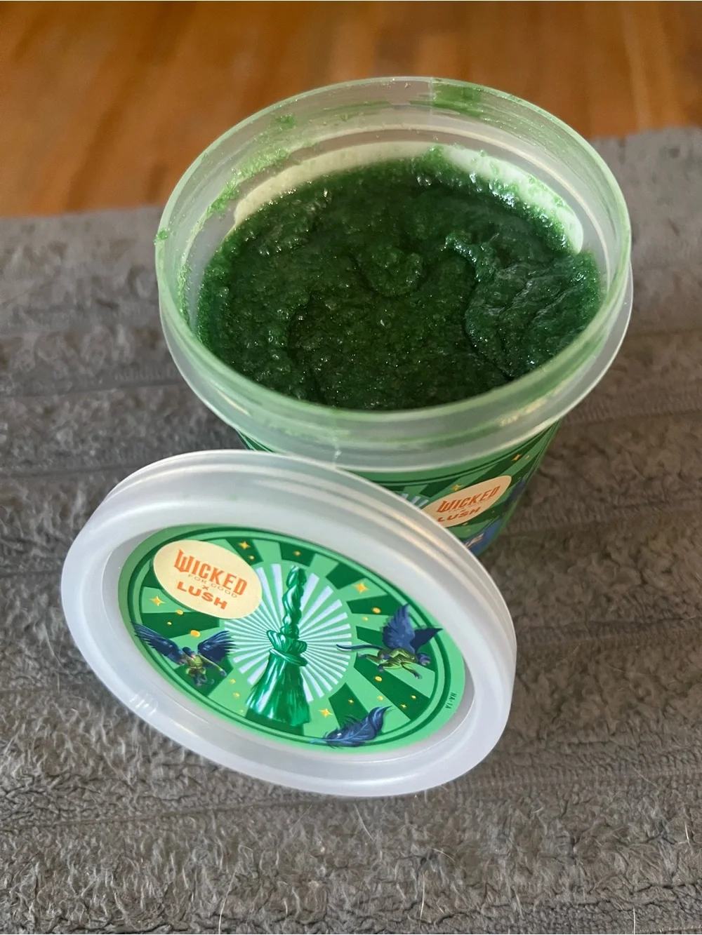 Lush x Wicked Elphaba s Lair Large Body Scrub